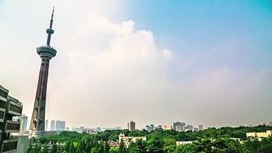 8K实拍南京地标江苏卫视电视塔延时摄影视频的预览图
